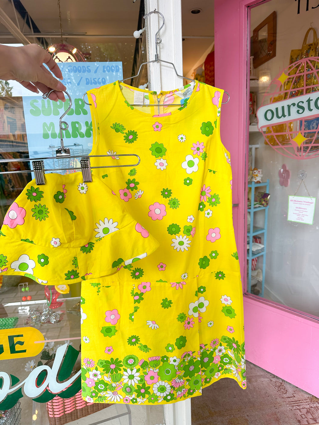 60s Carol Brent day dress with matching bucket hat