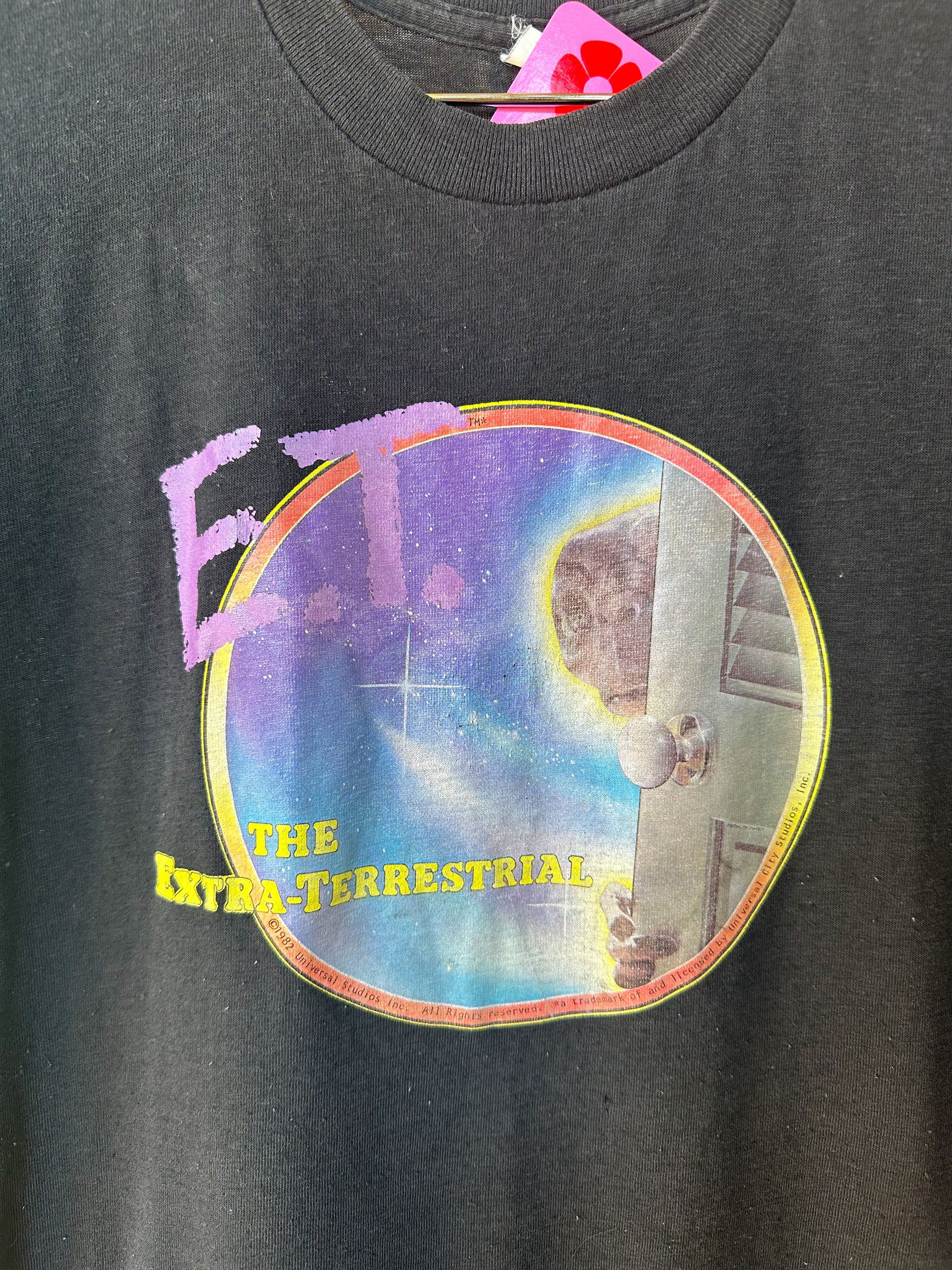 Vintage 1982 Universal popular Studios E.T Shirt